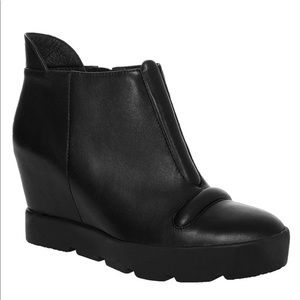 NIB-Leon Max Black Zest Leather Boot- 8.5